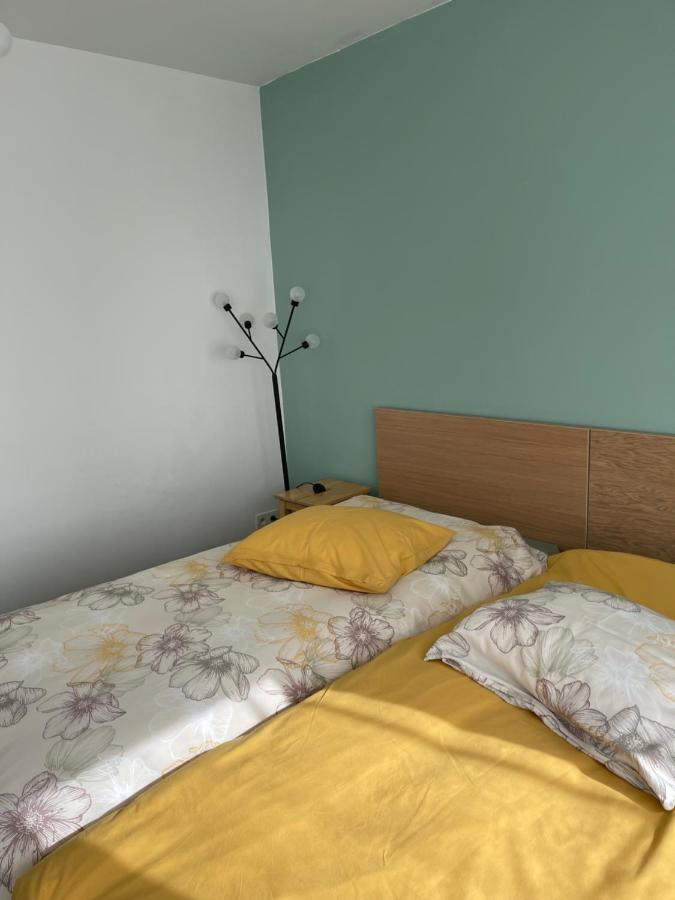 Fokus Praktijkhuis Hotel Dessel Bagian luar foto